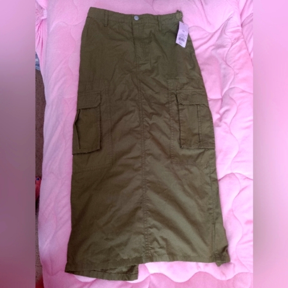 NEW Wild Fable Cargo Maxi Skirt - Picture 1 of 3